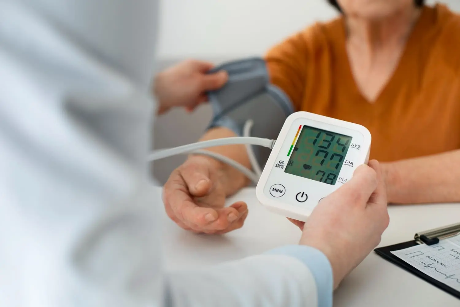 Consulta de salud cardiovascular y control de presión arterial en CDMX y Edo. Mex. para una valoración integral